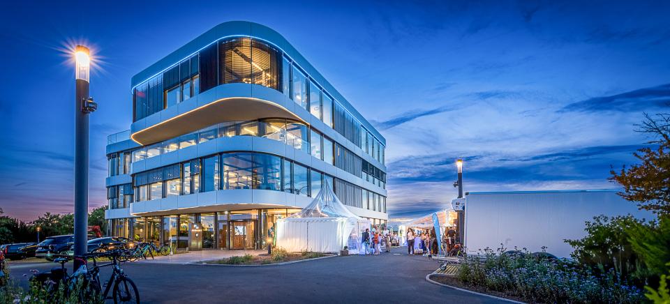 EKC.AG SKYONE offices